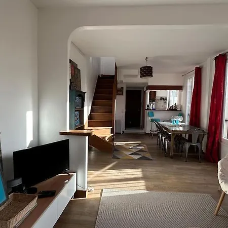 Rare : Duplex Au Sommet De Montmartre/sacre-coeur Parigi
